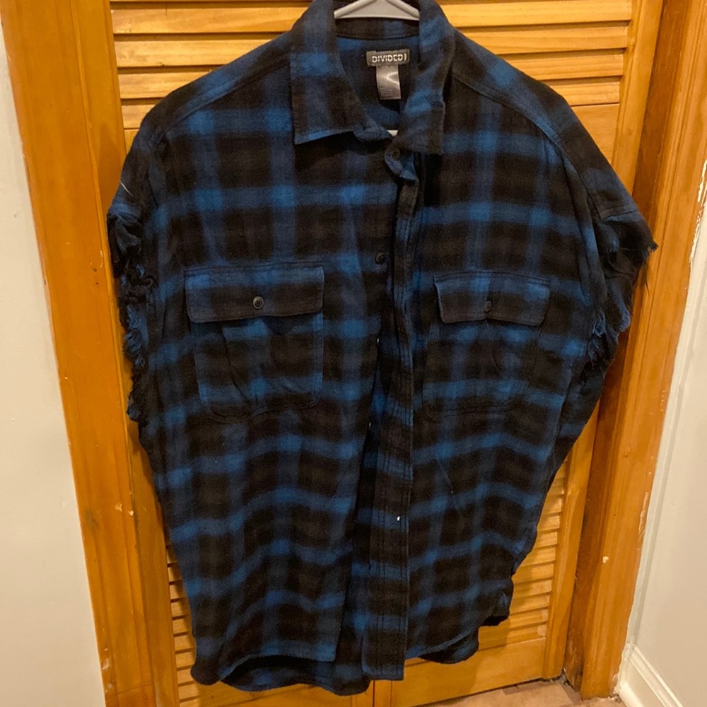 Black & Blue H&M Distressed Sleeveless Button-up
